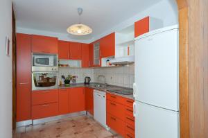 Kuchnia lub aneks kuchenny w obiekcie Apartman Lazy Summer Days