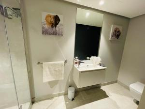 Un baño de Urban Elephant 16 On Bree
