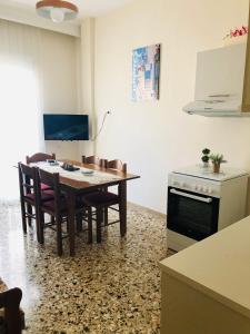 TV a/nebo společenská místnost v ubytování Faros Axd Downtown Hostel
