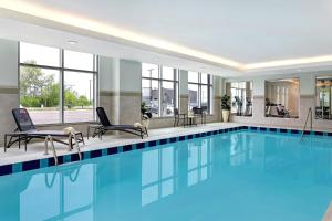 Bazén v ubytování Hyatt Place Ottawa West nebo v jeho okolí