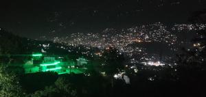 穆扎法拉巴德Srinagar Homes的相册照片