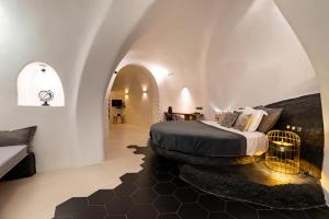 Daydream Luxury Suites 객실 침대
