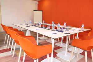 Zona de negocis o sala de conferències de SOWELL HOTELS Mont Blanc et SPA 135 fotos més
