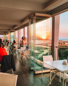 Restaurant o un lloc per menjar a Hotel Catalunya