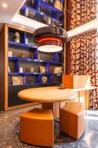 Posezení v ubytování Hotel Yllen Eiffel