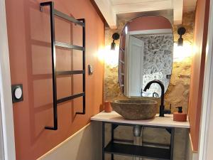 Kúpeľňa v ubytovaní Le Clos Gallien - Maison coucoute