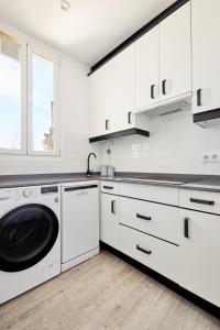 Zdjęcie z galerii obiektu JORGE JUAN PRIME, by Presidence Rentals w Madrycie