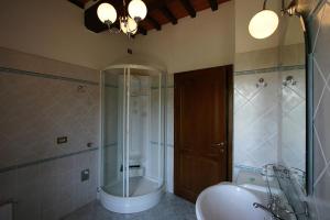 Koupelna v ubytování Agriturismo Cortoreggio