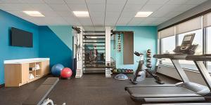 avid hotels - Byron - Warner Robins by IHG的健身中心和/或健身设施