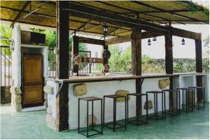 Ein Balkon oder eine Terrasse in der Unterkunft Cortijo Rural Español Ideal para desconectar