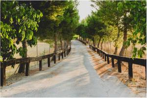 Ein Garten an der Unterkunft Cortijo Rural Español Ideal para desconectar