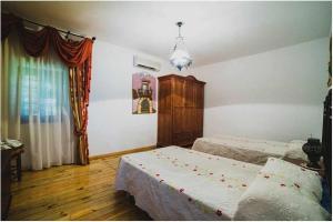 Ein Bett oder Betten in einem Zimmer der Unterkunft Cortijo Rural Español Ideal para desconectar
