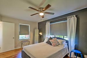 A bed or beds in a room at Bright and Modern Texas Getaway - 7 Mi to The Alamo!