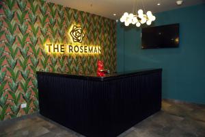 Lobby o reception area sa The Roseman Hotel and Suites