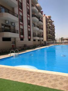 The swimming pool at or close to Kemet Apartment luxor