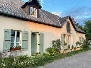 Photo de la galerie de l'établissement Gîte Le Domaine d Orphée, à Marmagne