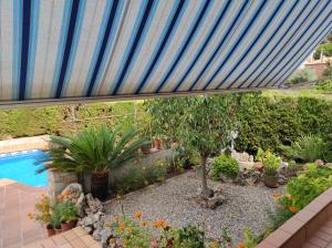 The swimming pool at or close to a18' de Barcelona y 10' de circuito de Cataluña
