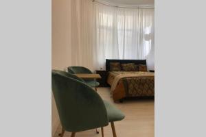 Outstanding 3BR Ultracentral cityview balcony AAA