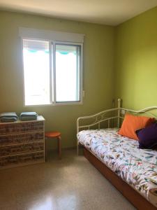 Postel nebo postele na pokoji v ubytování Apartamento Jardines del Mar El Campello, Alicante + 21 fotografií