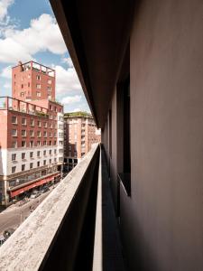 vista dal balcone di un edificio di ResArt Iàcomus a Bologna