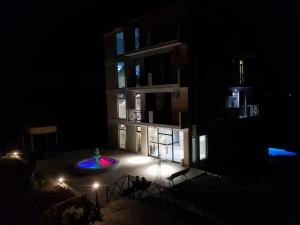 A piscina em ou perto de Vita Gardenia Hotel Tskaltubo