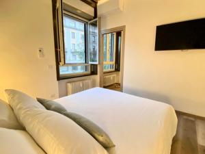 Gallery image of Suite boutique Moscova in Milan