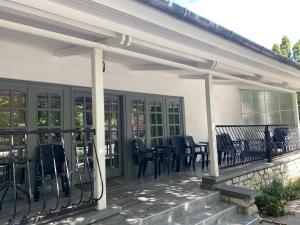 Balkón nebo terasa v ubytování Holiday Apartmanház
