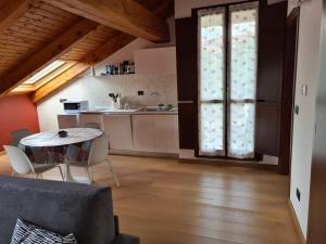 Kuchyňa alebo kuchynka v ubytovaní Appartamento Residenza Lavinia