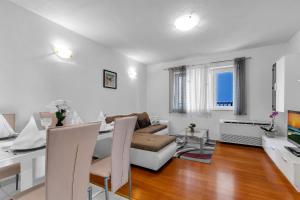 Posedenie v ubytovaní Apartment Ivo Makarska