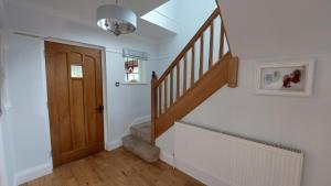 Luxury Cosy Cottage - in the Golden Triangle LEEDS