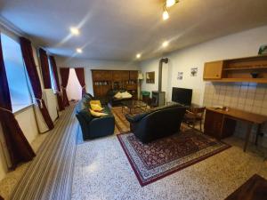 O zonă de relaxare la Large Family Holiday Home Siren Stays