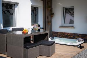 Fotografie z fotogalerie ubytování Unterschlupf Radeberg mit Garten & Whirlpool v destinaci Radeberg + 28 fotografií