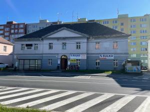 Budova, v ktorej sa apartmán nachádza