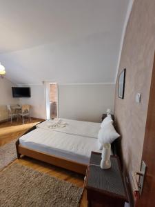 Postel nebo postele na pokoji v ubytování Vila Katarina + 50 fotografií