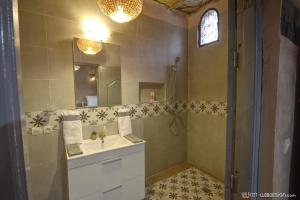 Guest House Bagdad Café的一间浴室