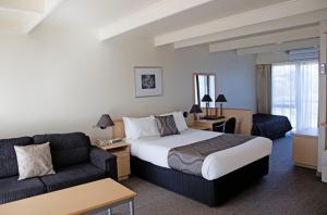 Gallery image of Amooran Oceanside Apartments and Motel in Narooma