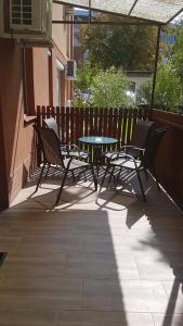 Balkón alebo terasa v ubytovaní ROSE Apartman