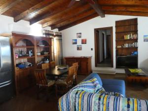 Posezení v ubytování Villa in Sardinia Isola Rossa minutes from beaches