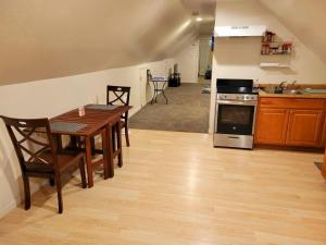 Dining area sa guest house