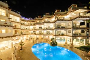 Бассейн в Hotel Villa Chiquita - Adults Only - Over 12 или поблизости