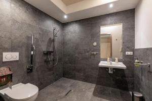 Kylpyhuone majoituspaikassa Hotel 11 Eulen