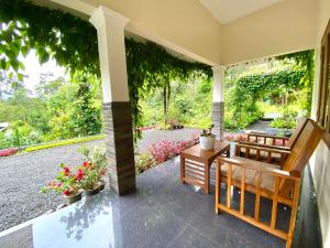 Flower Valley Plantation Homestay外面的花园