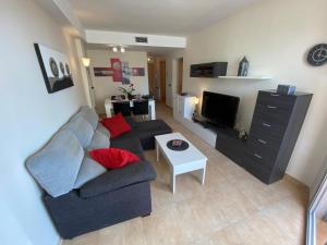 Et tv og/eller underholdning på El Mar - 4 personnes LUXURY