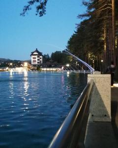 酒店附近的河景