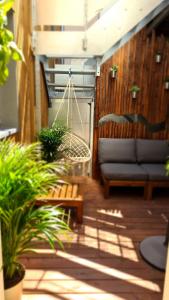 O zonă de relaxare la Priv8Spa New Love Room Jacuzzi Privée