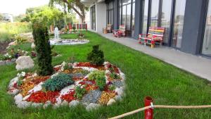 Сад в Hotel Vis