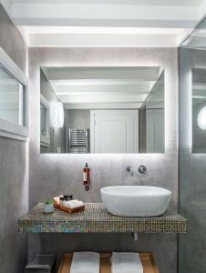 Łazienka w obiekcie BSJ15-Borgo San Jacopo Room