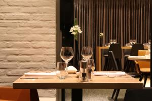 Restavracija oz. druge možnosti za prehrano v nastanitvi Ariane Hotel