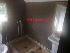 Salle de bains dans l'établissement REB/MAR RomSpa