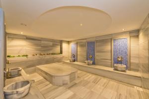 Koupelna v ubytování Dab Hotel + 37 fotografií